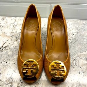 Tory Burch Jolie Peep Toe Wedges size 6